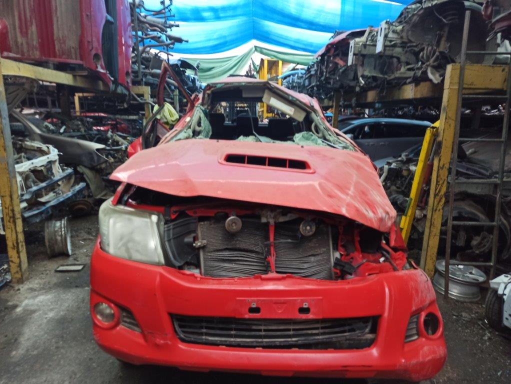  Toyota HILUX 2015    EN DESARME